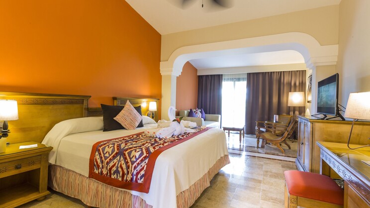 Grand Palladium Colonial Resort & Spa